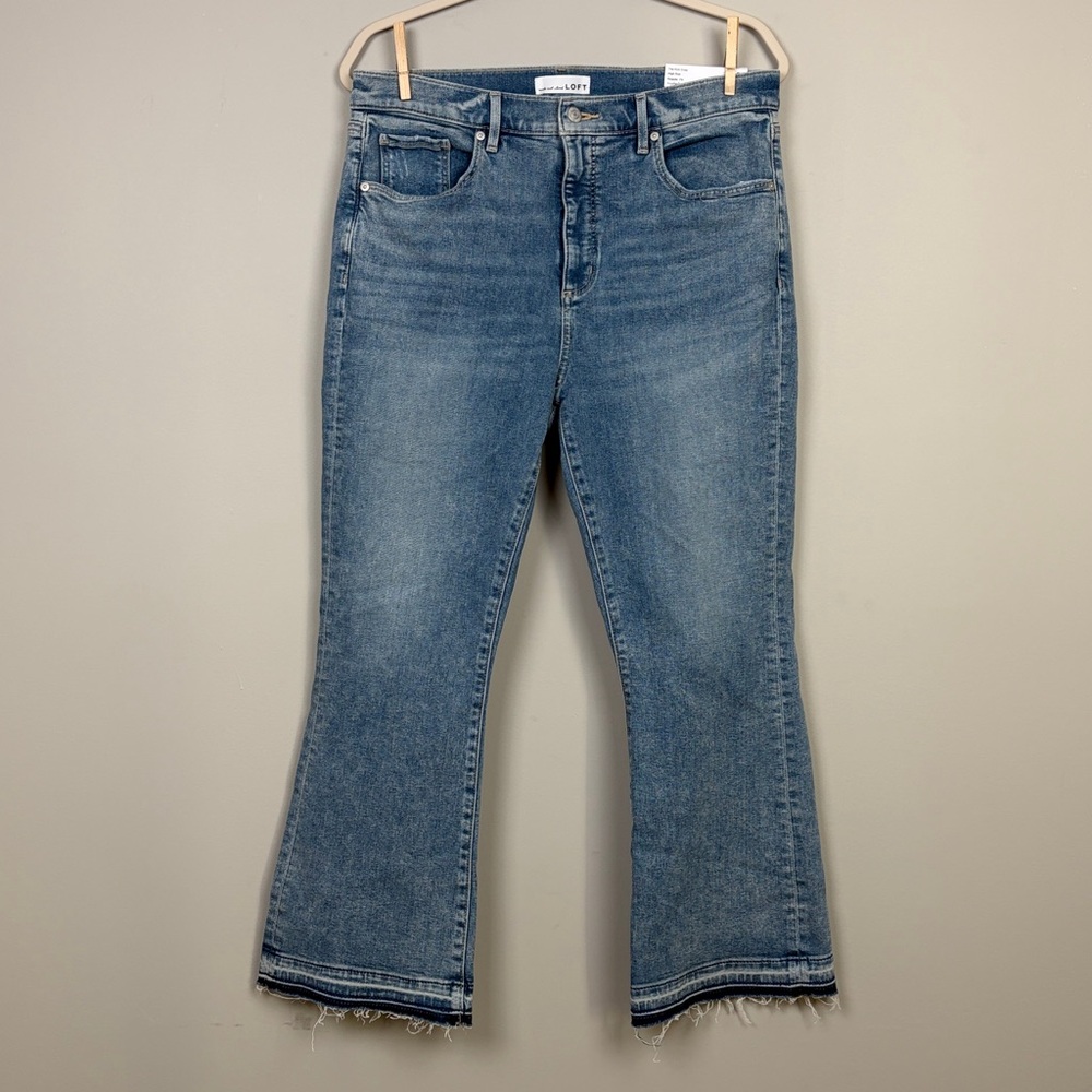 NWT LOFT‎ The Kick Crop Jeans Womens 31/12 High Rise Raw Hem Flare Denim